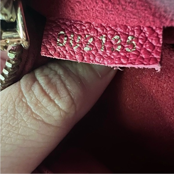 Louis crossbody authentic - Picture 11 of 15